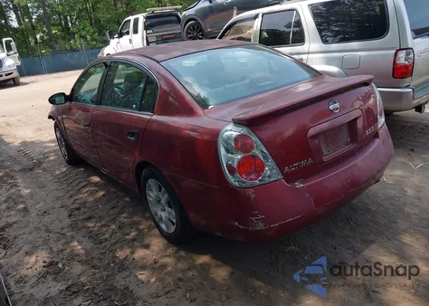 2005 Nissan Altima 2.5 S из США, поврежденный, VIN 1N4AL11D15C184301